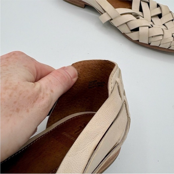 NEW FRYE Terri Huaraches in Tapioca White Leather Woven Loafers Women’s 6-6.5 - Picture 7 of 8